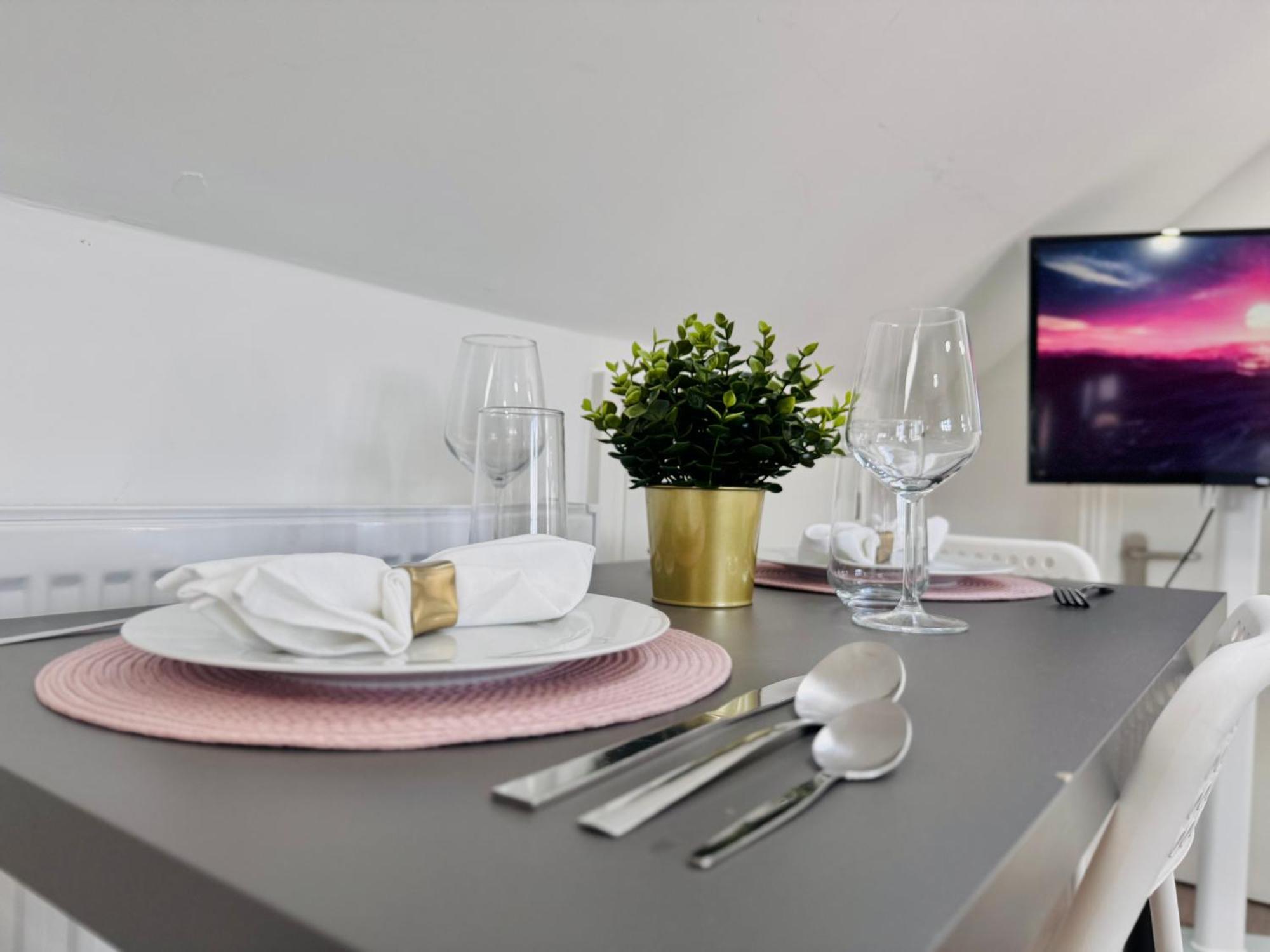 Bright Studio Loft 30Min To Central London Exterior photo