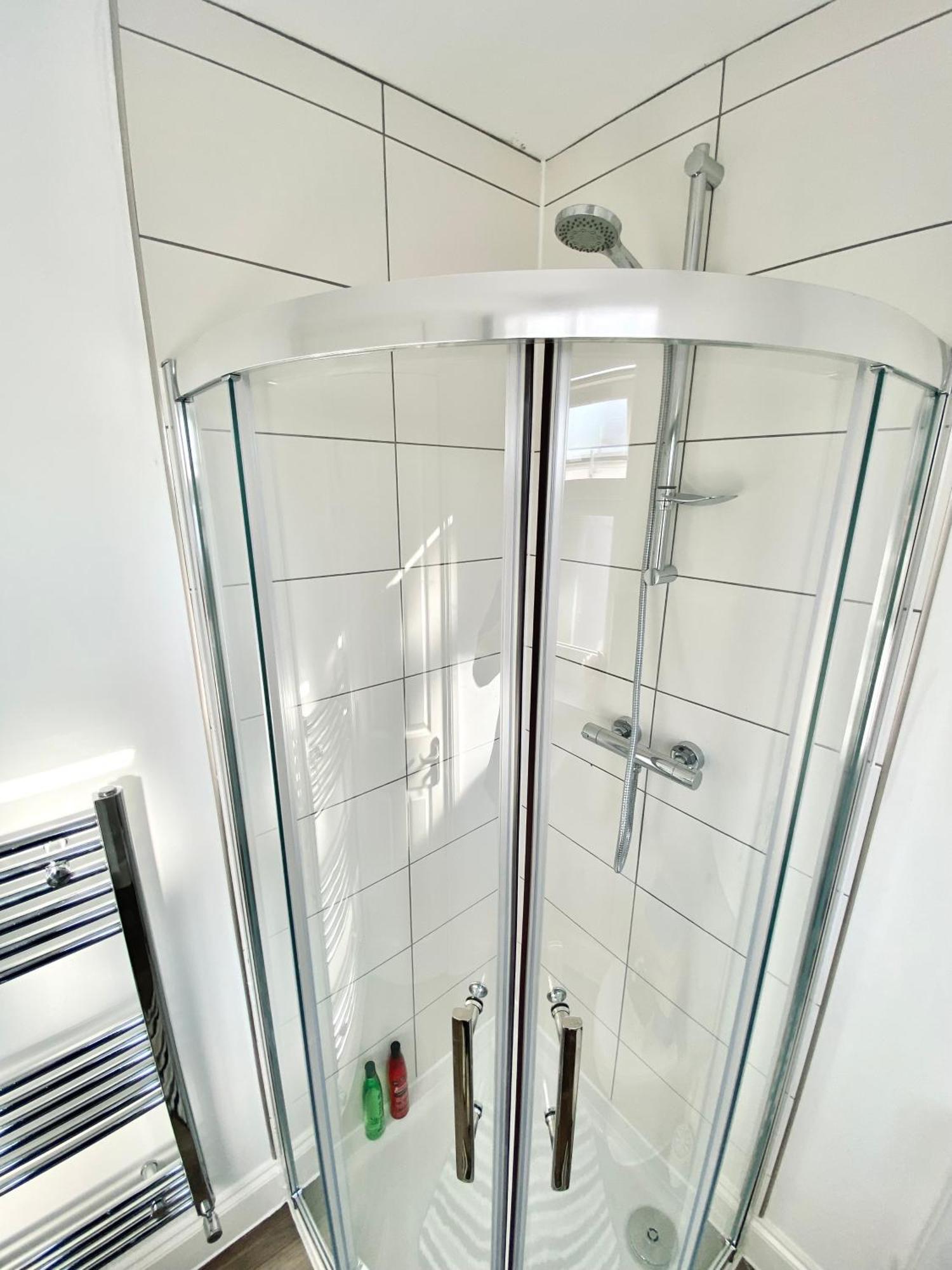 Bright Studio Loft 30Min To Central London Exterior photo